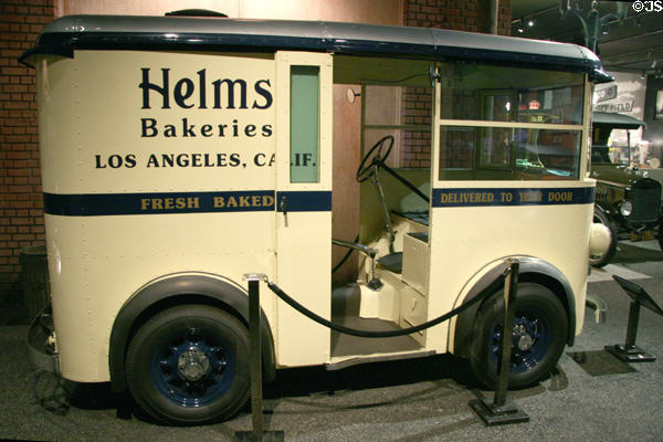 Twin Coach Helms Bakery delivery truck (1931) at Petersen Automotive Museum. Los Angeles, CA.