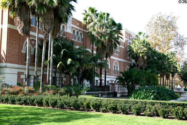 North facade of Doheny Memorial Library at USC. Los Angeles, CA.