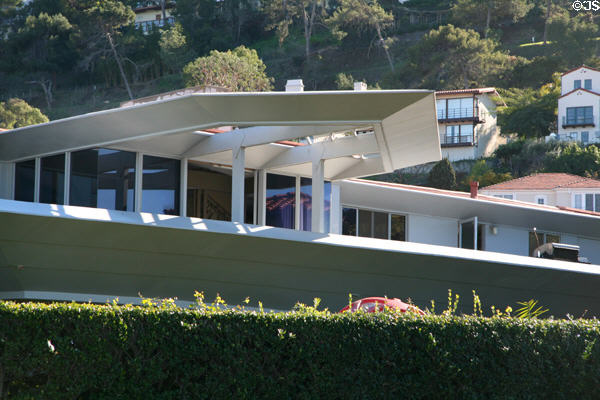 Cantilevered roof of Lloyd Wright's Moore House. Rancho Palos Verdes, CA.