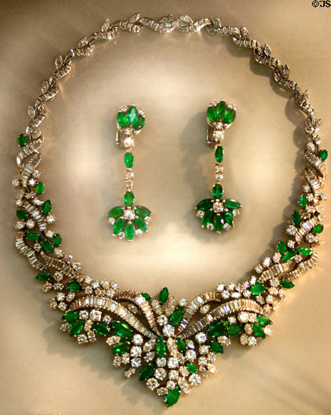Emerald & diamond necklace given to Nixon by the Prince of Saudi Arabia Fahd bin Abd Al-Aziz at Nixon Library. Yorba Linda, CA.