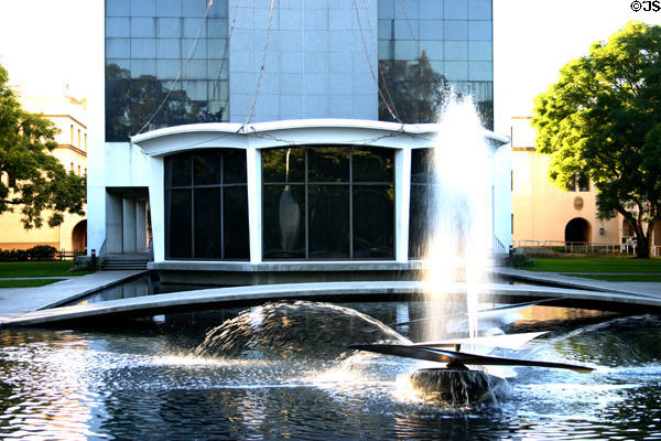 Water Forms fountain sculpture (1991) by George Baker & Millikan Building at Cal Tech. Pasadena, CA.