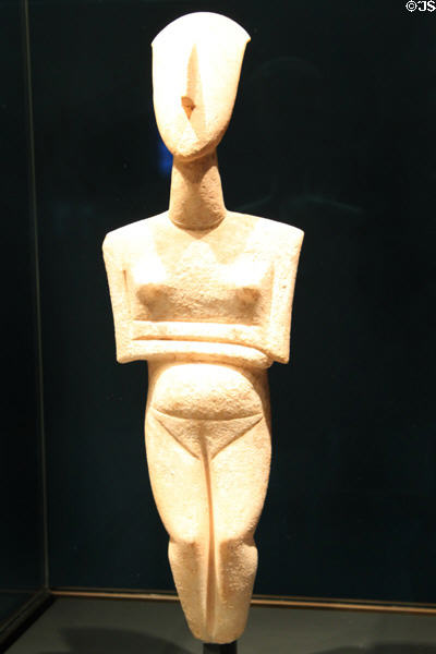 Cycladic marble pregnant female figure (2700-2300 BCE) at Getty Museum Villa. Malibu, CA.