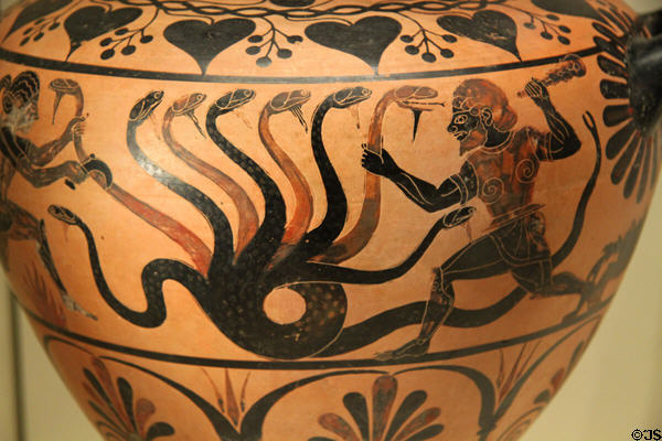 Etruscan terracotta black-figure water jar with Herakles & Hydra (c525 BCE) from Central Italy at Getty Museum Villa. Malibu, CA.