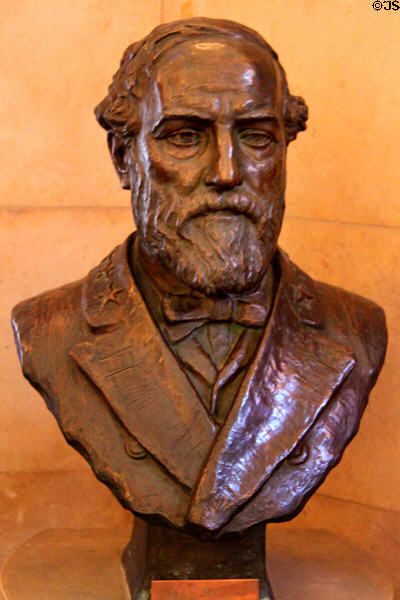 Robert E. Lee bronze bust (1932) by Cartaino S. Paolo at Lincoln Shrine. Redlands, CA.