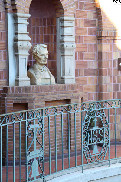 Bust of Abraham Lincoln at Mission Inn. Riverside, CA.