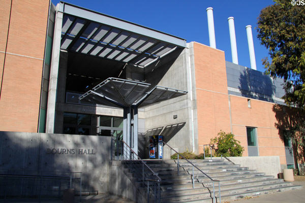 Bourns Hall (1995) at University of California, Riverside. Riverside, CA. Architect: Anshen & Allen.