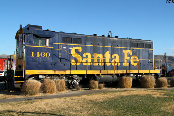 Santa Fe diesel locomotive 1460 at Barstow Railroad Museum. Barstow, CA.