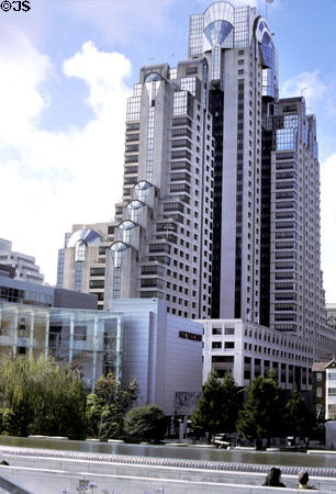 San Francisco Marriott (1989) (39 floors) (777 Market St.). San Francisco, CA. Architect: DMJM & Zeidler Partnership Architects.