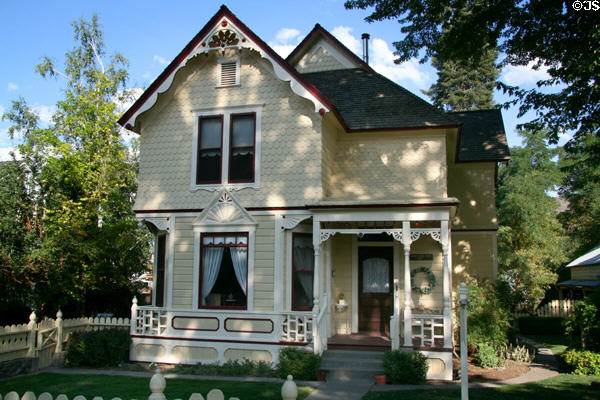 Anselm Kaiser House (1897). Yreka, CA.