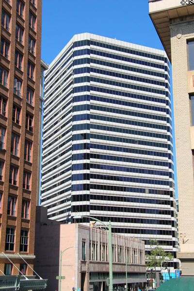 Clorox Building (1976) (24 floors) (1221 Broadway). Oakland, CA. Architect: Cesar Pelli.