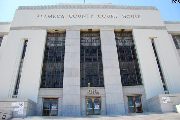 Entrance details of Alameda County Courthouse. Oakland, CA.