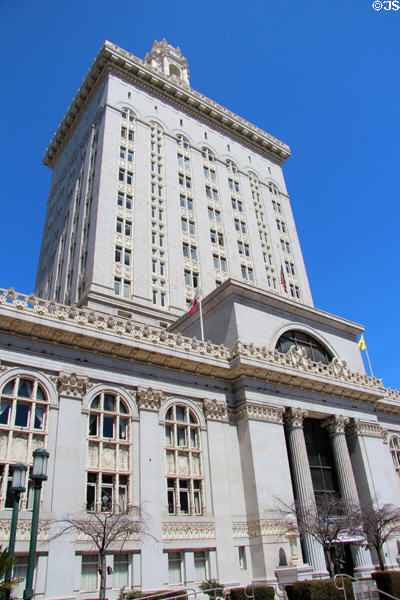 Oakland City Hall (1911-4) (1 Frank H. Ogawa Plaza). Oakland, CA. Style: Beaux Arts. Architect: Palmer & Hornbostel. On National Register.