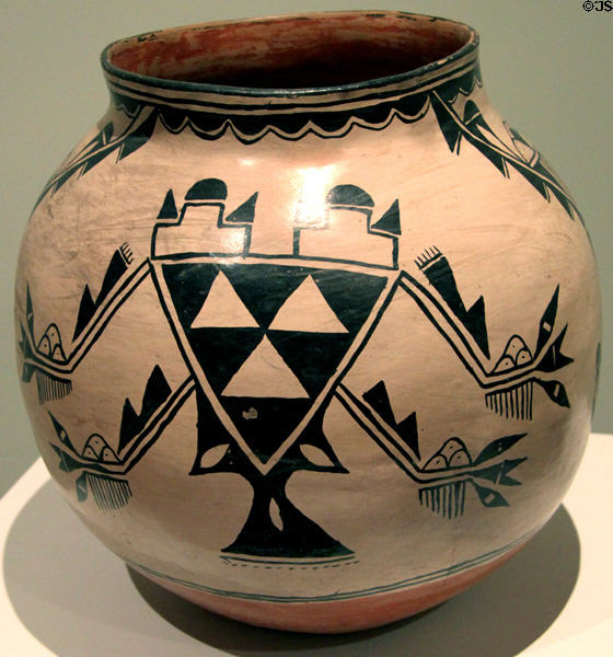 Cochiti polychrome pottery jar (1910-20) at Colorado Springs Fine Arts Center. Colorado Springs, CO.
