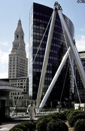 Phoenix Gateway & Phoenix Mutual Life Insurance Building (1964) (15 floors). Hartford, CT. Architect: Harrison & Abramovitz.