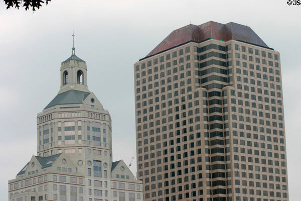Goodwin Square (1989) (30 floors) (#1 Ann St.) & City Place I (1984) (38 floors) (#1 Asylum St.). Hartford, CT. Architect: Skidmore, Owings & Merrill.