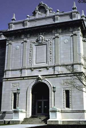 Wadsworth Atheneum Museum of Art facade. Hartford, CT.