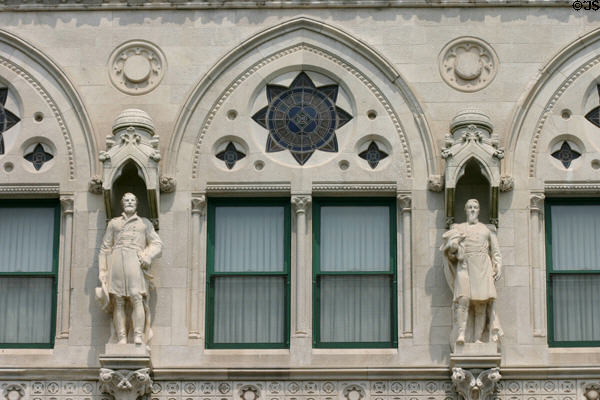 Statues of Civil War officers Sedgwick & Terry on facade of Connecticut State Capitol. Hartford, CT.