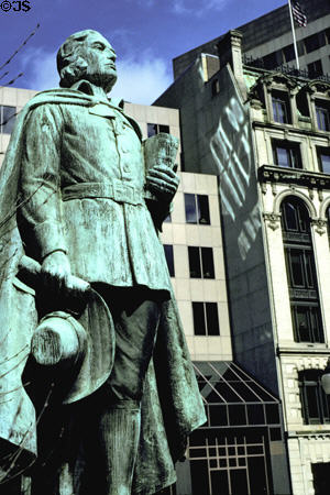 Statue of Thomas Hooker (1586-1647), founder of Hartford & 50 State House Square. Hartford, CT.