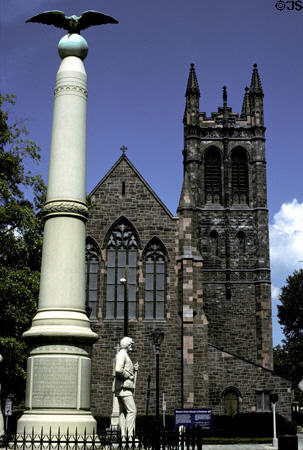 Historic Christ Church on Broadway (1898) & Civil War Memorial (1905). New Haven, CT.