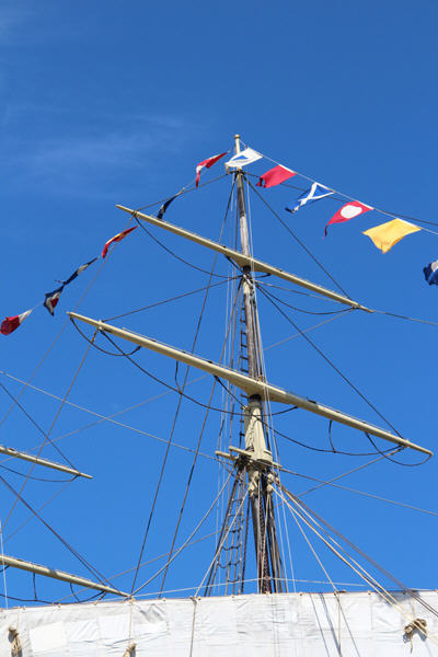 Mast of three-masted tall ship Joseph Conrad at Mystic Seaport. Mystic, CT.