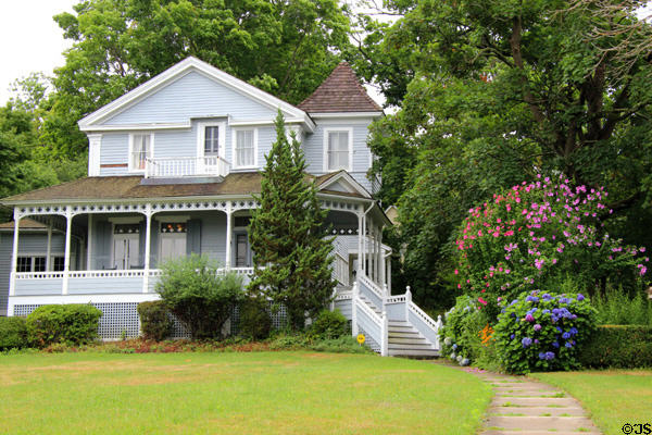 Monte Cristo Cottage (1840) (325 Pequot Ave.) boyhood home of Eugene O'Neill. New London, CT. On National Register.