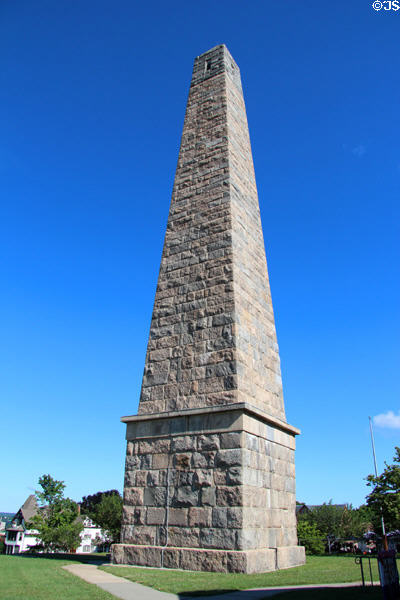 Fort Griswold Monument (1830) honors American Patriots massacred (Sept. 6, 1781) by British troops under Benedict Arnold. Groton, CT.