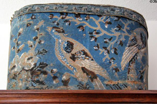 band box with bird design at Judson House. Stratford, CT.