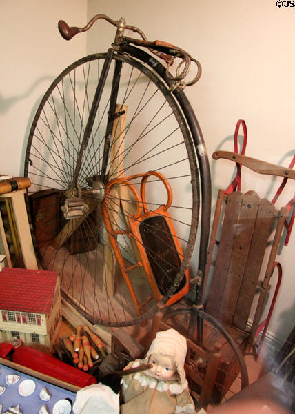 Penny-farthing bike & sleds at Judson House. Stratford, CT.