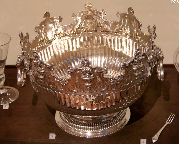 Silver monteith (notched bowl for rinsing wine glasses) (c1705) by John Coney of Boston at Yale University Art Gallery. New Haven, CT.