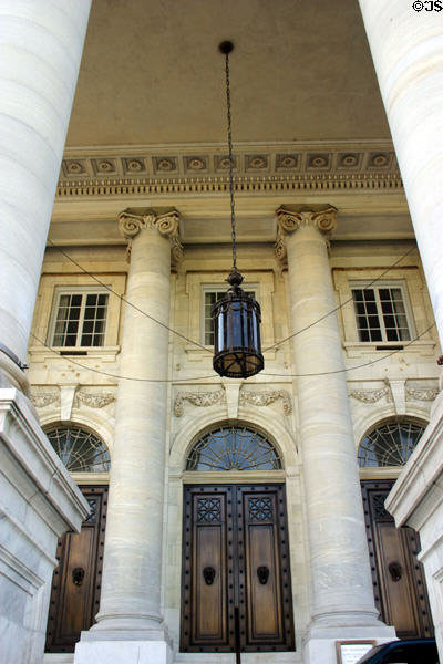 Front porch of Constitution Hall (1929). Washington, DC. Style: Classical revival.