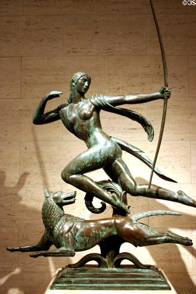 Diana & a Hound (1925) by Paul Manship, a bronze Art Nouveau sculpture in National Gallery of Art. Washington, DC.