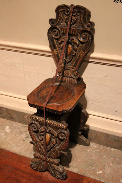 Gilded walnut Italian stool (c1540-60) at National Gallery of Art. Washington, DC.