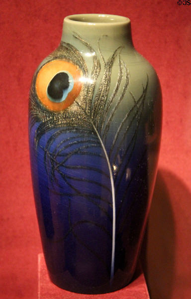Glazed earthenware vase (1904) by Charles Schmidt of Rookwood Pottery, Cincinnati, OH at Smithsonian American Art Museum. Washington, DC.