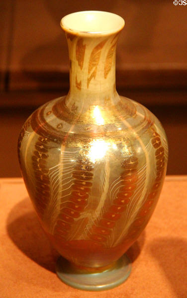 Favrile glass vase (late 19thC) by Louis Comfort Tiffany at Smithsonian American Art Museum. Washington, DC.