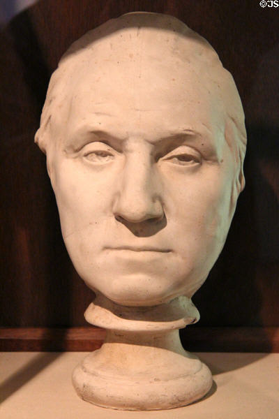 Life Mask of George Washington copy (1835-45) probably by Emmanuel Leutze after original (1785) by Jean-Antoine Houdon at DAR Memorial Continental Hall Museum. Washington, DC.