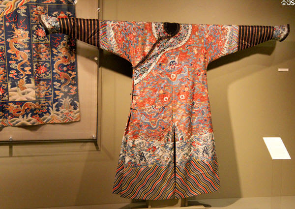 Chinese dragon robe (late 19th-early 20thC) at Textile Museum. Washington, DC.