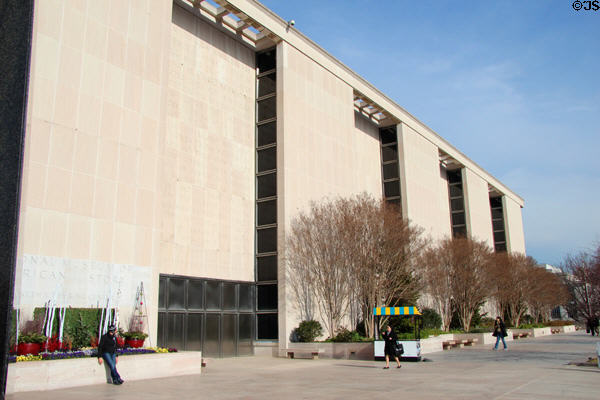 Modern facade of National Museum of American History. Washington, DC.