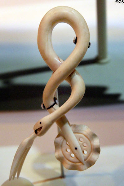 Ivory jagging wheel (pie crimper) (1800s) at National Museum of American History. Washington, DC.