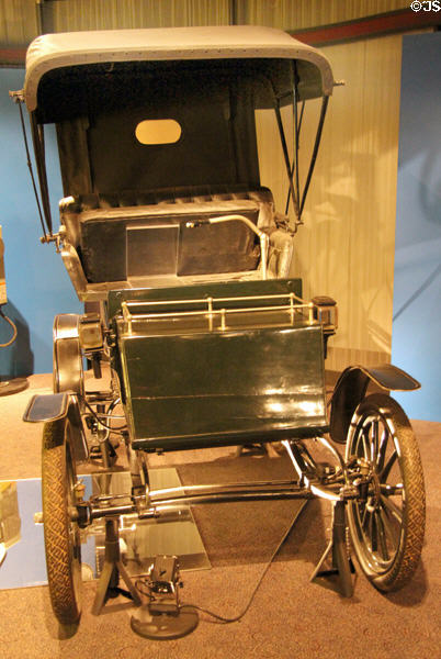 Columbia Electric Runabout (1904) at National Museum of American History. Washington, DC.