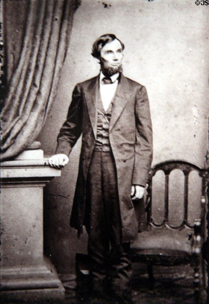 Photo of Abraham Lincoln (1863) Thomas LeMere of Mathew Brady Studio at Smithsonian Castle. Washington, DC.