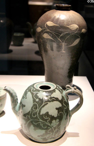 Korean stoneware bottle with ginseng leaves design (12thC) & ewer in shape of melon (12th-13thC) at Smithsonian Freer Gallery of Art. Washington, DC.