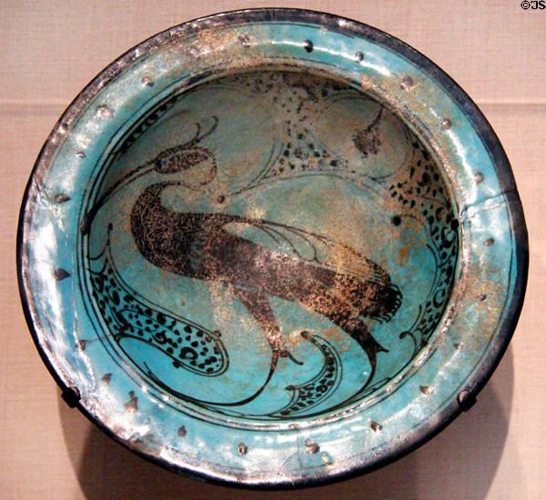 Glazed earthenware bowl with bird (late 12th- early 13thC) from Syria at Smithsonian Freer Gallery of Art. Washington, DC.