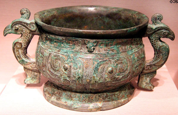 Chinese bronze ritual food container in form of animal (10thC BCE, Western Zhou dynasty) at Smithsonian Arthur M. Sackler Gallery. Washington, DC.