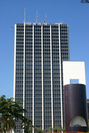New World Tower (1965) (100 South Biscayne Blvd.) (30 floors). Miami, FL.