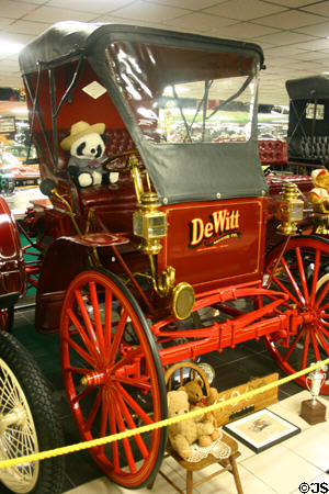 Dewitt (1909) from Indiana at Tallahassee Antique Car Museum. Tallahassee, FL.
