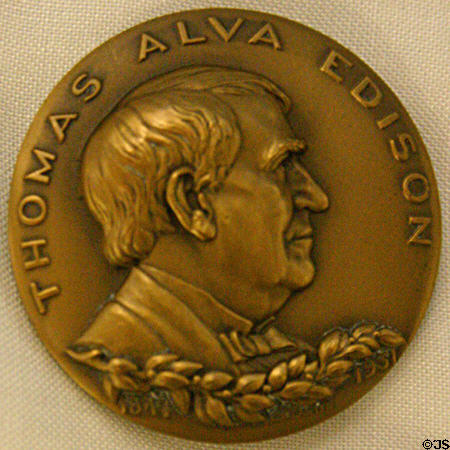 Thomas Alva Edison (1874-1931) commemorative portrait medal. Fort Myers, FL.