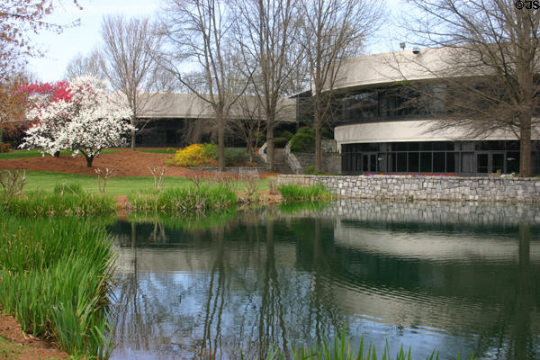 Jimmy Carter Presidential Library & Museum (1986). Atlanta, GA. Architect: Jova/Daniels/Busby + Lawton, Umemura & Yamamoto.