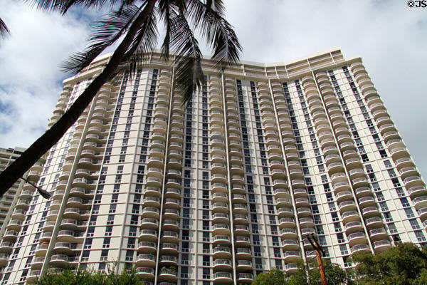 Waipuna Apartments (1972) (38 floors) (469 Ena Road). Waikiki, HI.