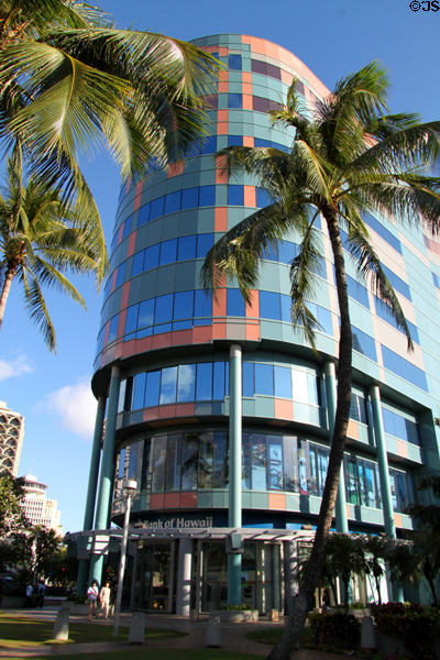 Bank of Hawaii in ANA Kalakaua Center (1979) (10 floors) (2155 Kalakaua Ave.). Waikiki, HI.