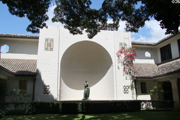 Central courtyard in Goodhue' s Honolulu Academy of Arts. Honolulu, HI.